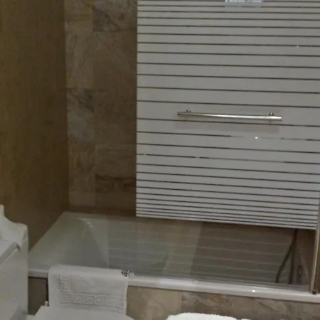 Sierra Hotel 3*
